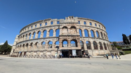 Day 38 — Pula